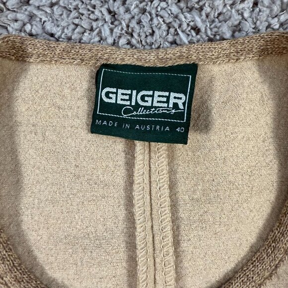 Geiger Collections Austria Wool Womens 40 Tan Cardigan Jacket Sweater Buttons - Picture 2 of 10